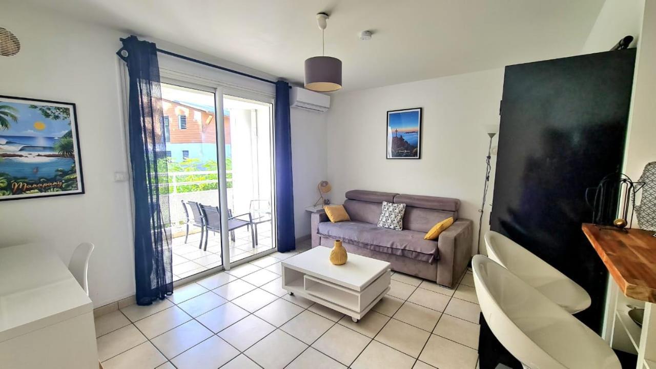 Studio Moderne, Centre-Ville, Au Calme, Parking Prive La Possession Exterior photo